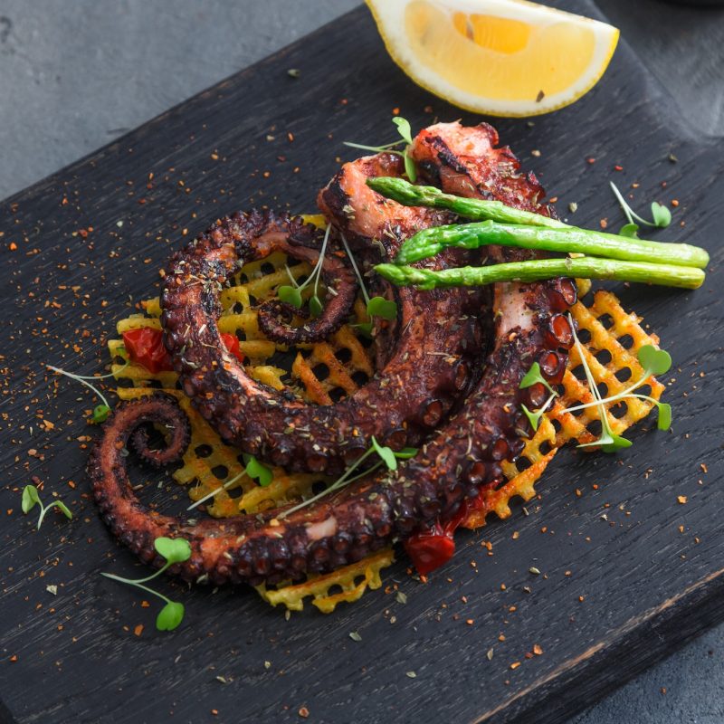 grilled-octopus-with-lemon-and-potatoes.jpg grilled-octopus-with-lemon-and-potatoes.jpg